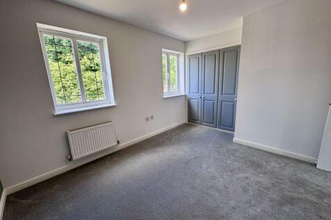 BEDROOM 1 FRONT