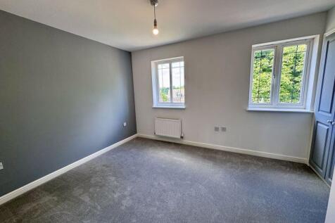 BEDROOM 1 FRONT