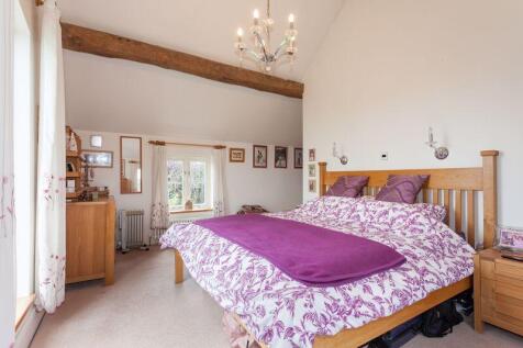 BEDROOM 1 FRONT 