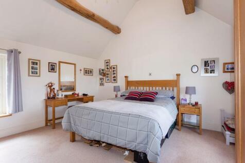BEDROOM 2 FRONT