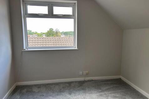 Bedroom 4 Side