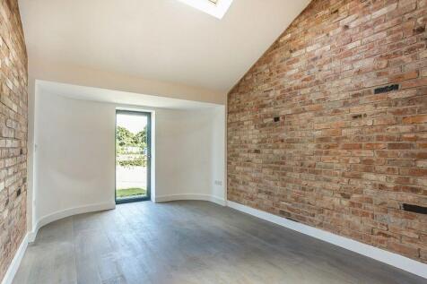 SNUG/PLAYROOM/OFFICE