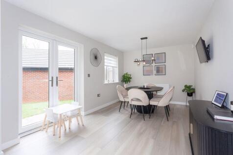LIVING DINING AREA