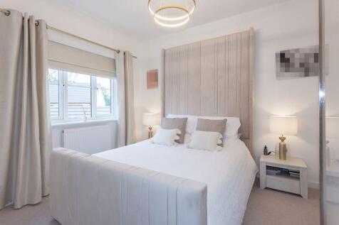 BEDROOM 1 REAR