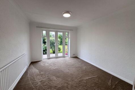 DINING ROOM/BEDROOM 3