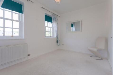 BEDROOM 3/SECOND LOUNGE