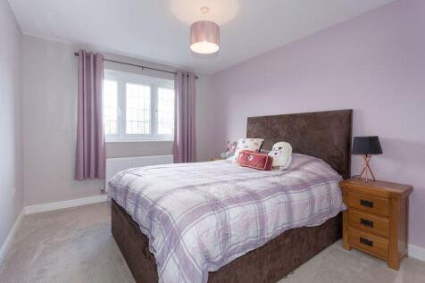 BEDROOM 2 FRONT