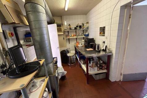 PREPARATION ROOM 