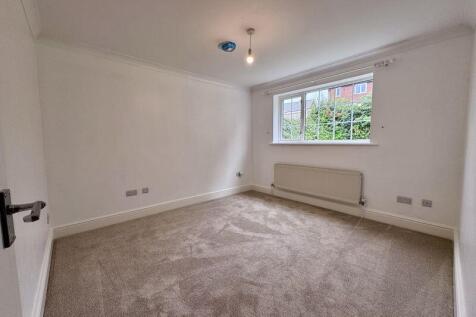 BEDROOM 1 FRONT
