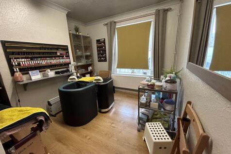 TREATMENT ROOM