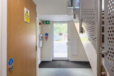COMMUNAL ENTRANCE HALL