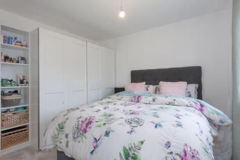 BEDROOM 1 FRONT 