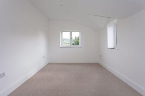 BEDROOM 2 FRONT