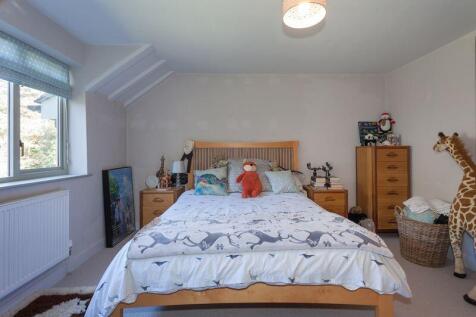BEDROOM 1 FRONT
