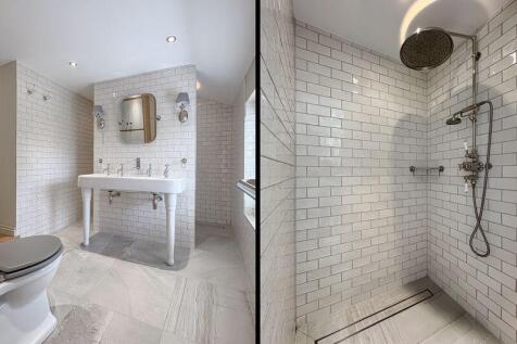 MASTER EN-SUITE