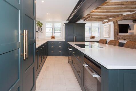 BREAKFAST KITCHEN