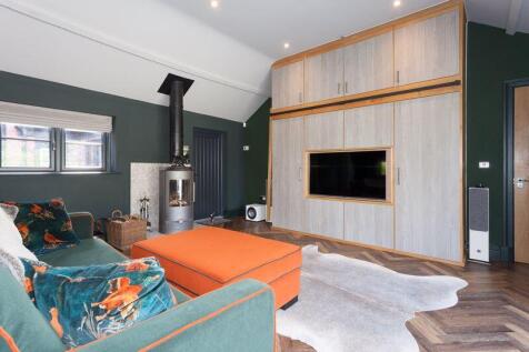 GUEST ACCOMMODATION