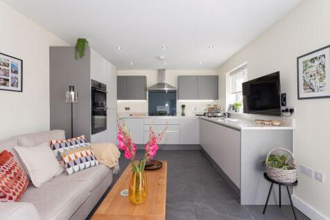 OPEN PLAN LIVING DINING KITCHEN