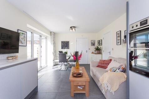 OPEN PLAN LIVING DINING KITCHEN