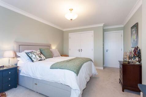 BEDROOM 1 FRONT