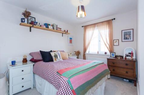BEDROOM 2 FRONT