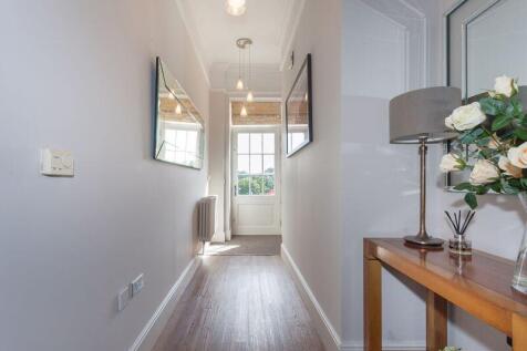 L SHAPED RECEPTION HALL