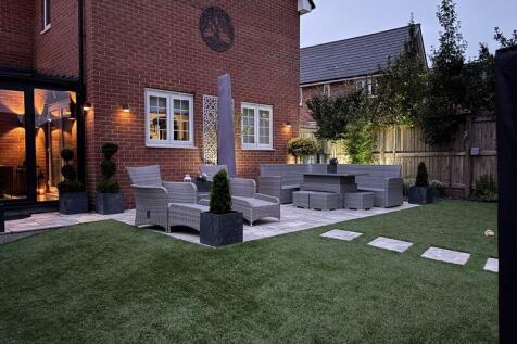 VENDOR NIGHT PHOTO REAR