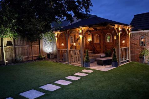 VENDOR NIGHT PHOTO REAR