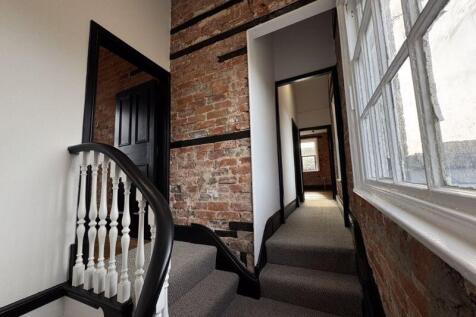 SECOND FLOOR LANDING