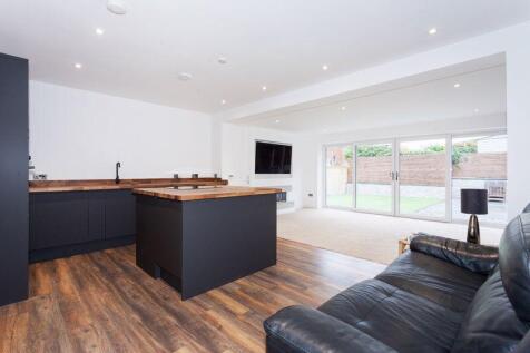 OPEN PLAN LIVING DINING KITCHEN