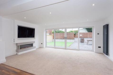 OPEN PLAN LIVING DINING KITCHEN