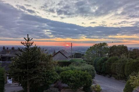 Vendor&#39;s Sunset Photo