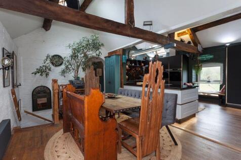 RECEPTION DINING HALL