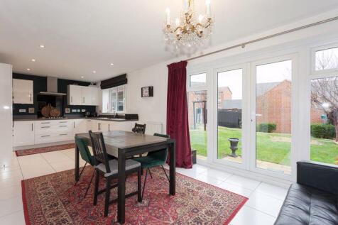 DINING KITCHEN AREA