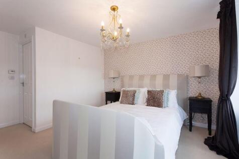BEDROOM 1 FRONT