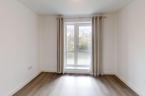 4-Dreyer-House-cyber-Avenue-Oakgrove-Milton-Keynes