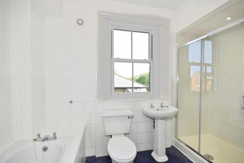 a2075554-Bathroom 20One.JPG
