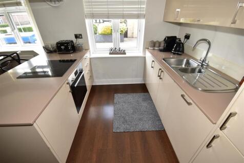 1LivingKitchen2.JPG