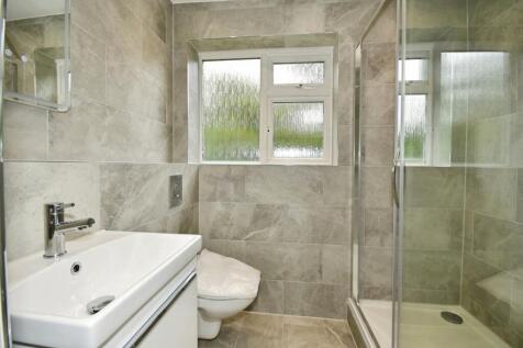 pbox-bathroom-321584.JPG