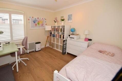 95650e8f-1Bedroom2.JPG