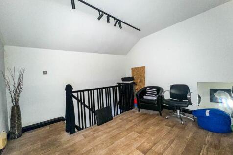 LANDING OPEN PLAN OFFICE