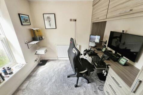 Bedroom 4/office