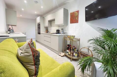 Kitchen, diner &amp; Family area
