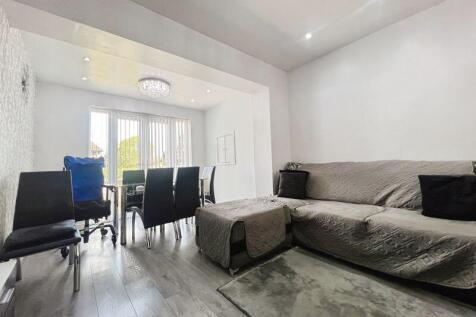 Family/dining room