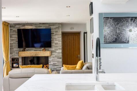 Kitchen/family room