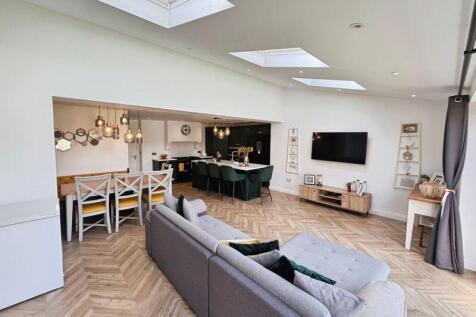 Kitchen/living area