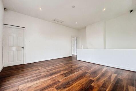Front Treatment Room/Office