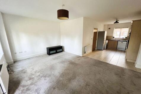 Lounge &amp; Kitchen