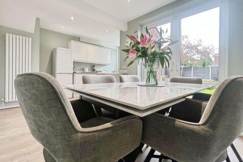 Dining kitchen