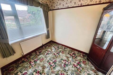 Dining Room/Bedroom 2